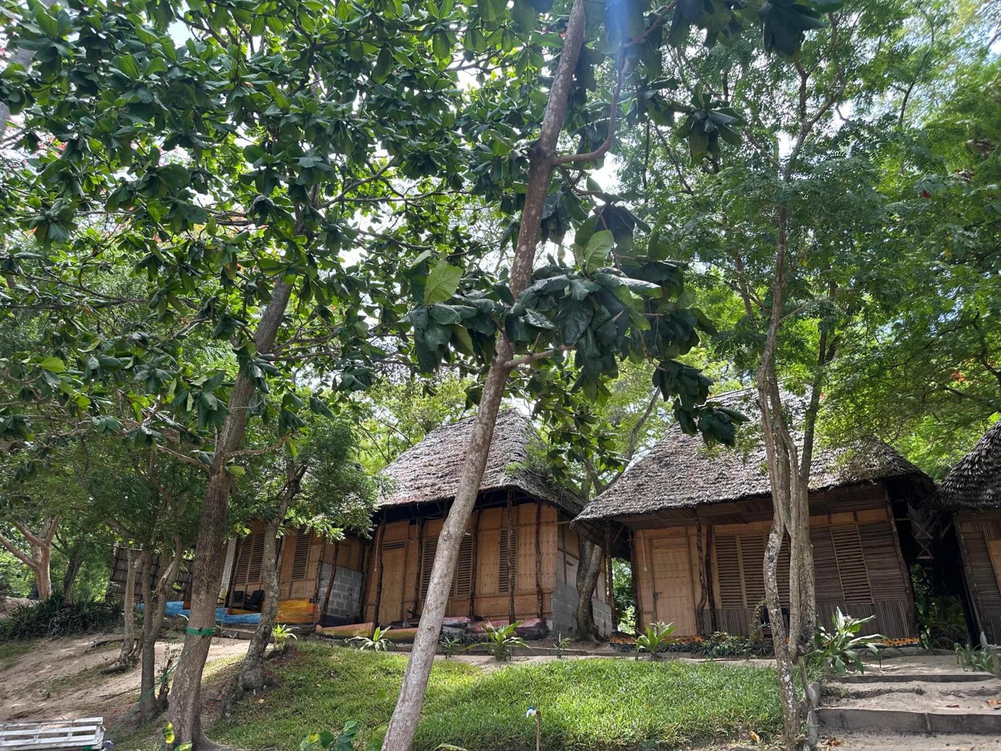 Maweni Beach Bungalows Kilindoni Bagian luar foto