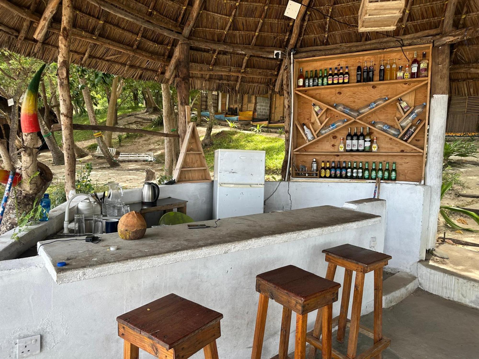 Maweni Beach Bungalows Kilindoni Bagian luar foto