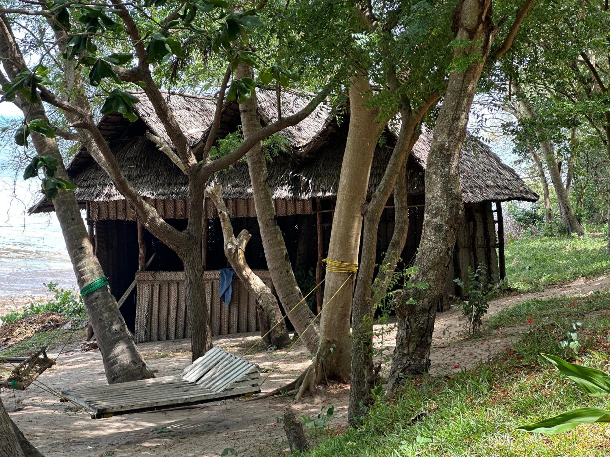 Maweni Beach Bungalows Kilindoni Bagian luar foto