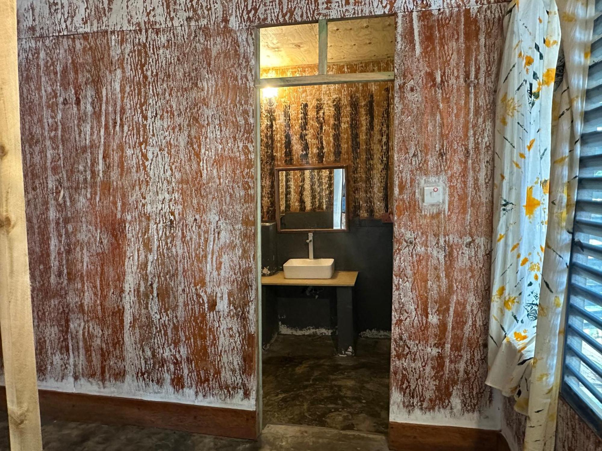 Maweni Beach Bungalows Kilindoni Bagian luar foto